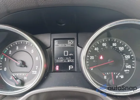 2011 Jeep Grand Cherokee Laredo z USA, uszkodzony, nr VIN 1J4RR4GG1BC672622